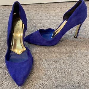 Ted baker suede pump
